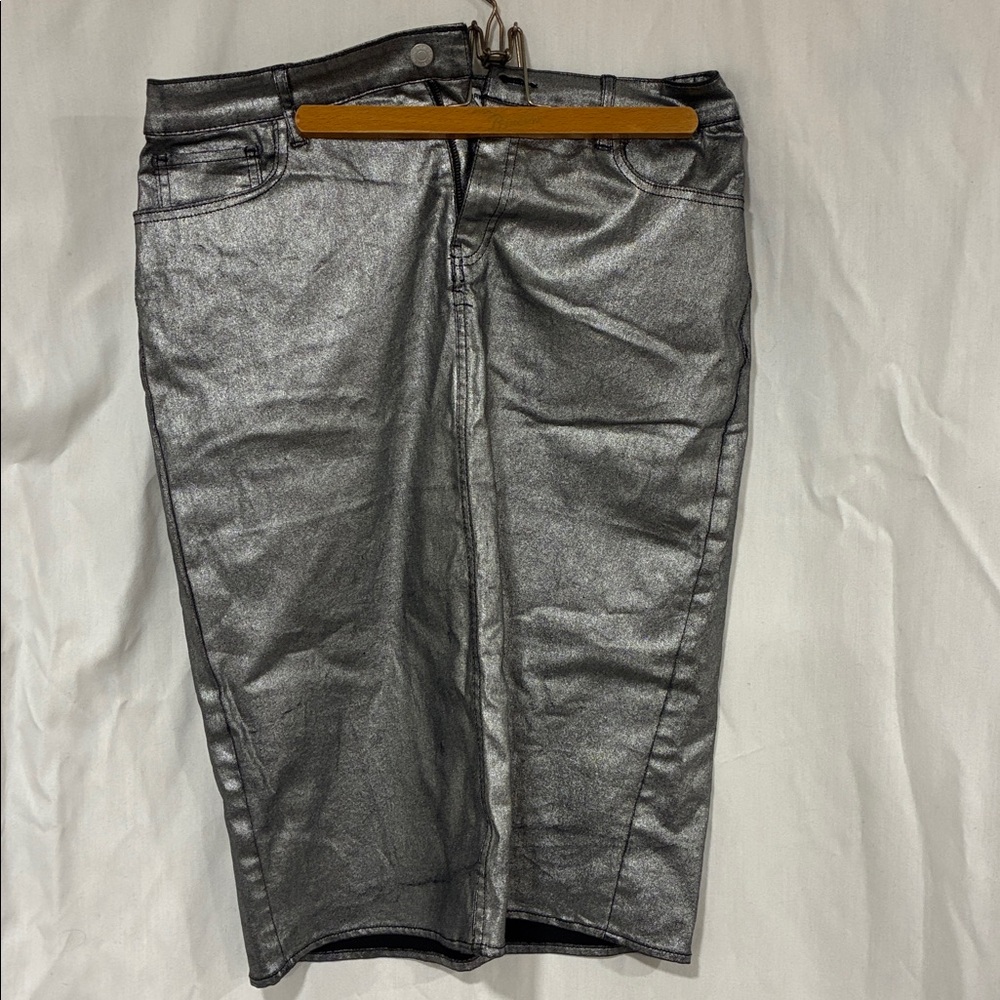 Marc New York Metallic Silver Fabric Straight Skirt W/ Split Up Back Stretchy